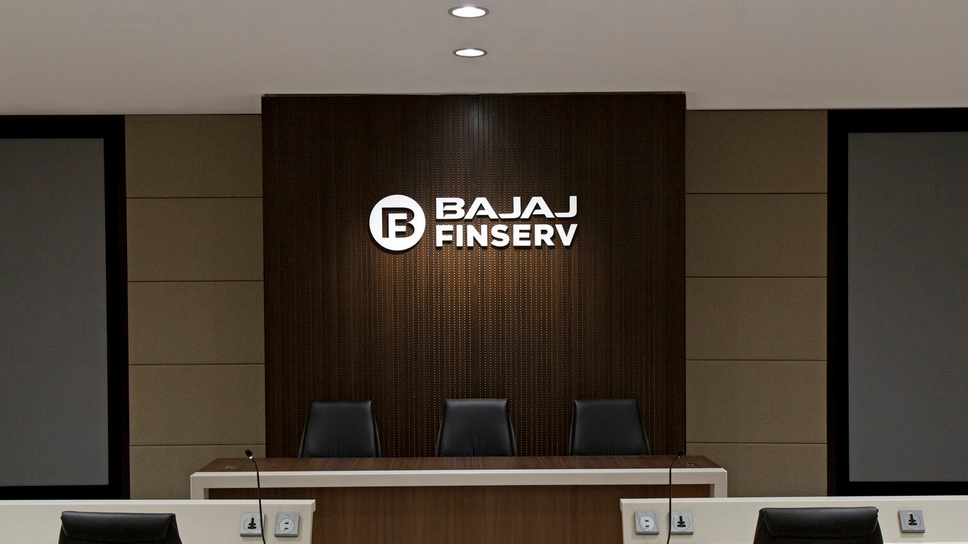 Bajaj Finance Vs Bajaj Finserv: Which Is Better? – Masked Investor